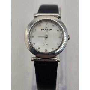 Skagen Steel 107SSLB Silver Tone 25mm Ladies' Watch. New Battery. Black Leather